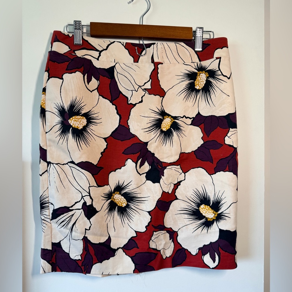 Ann Taylor Floral Pencil Skirt in Red and Ivory